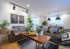 2 Bedrooms 1 living room near Old City